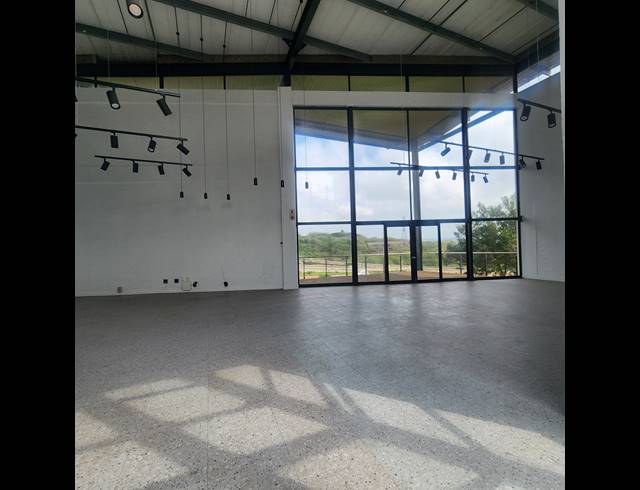 351M² OFFICE FOR SALE IN UMHLANGA CENTRAL